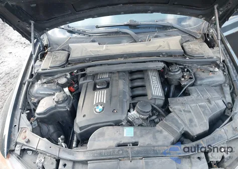 2007 BMW 328Xi z USA, uszkodzony, nr VIN WBAVC93567KX56033